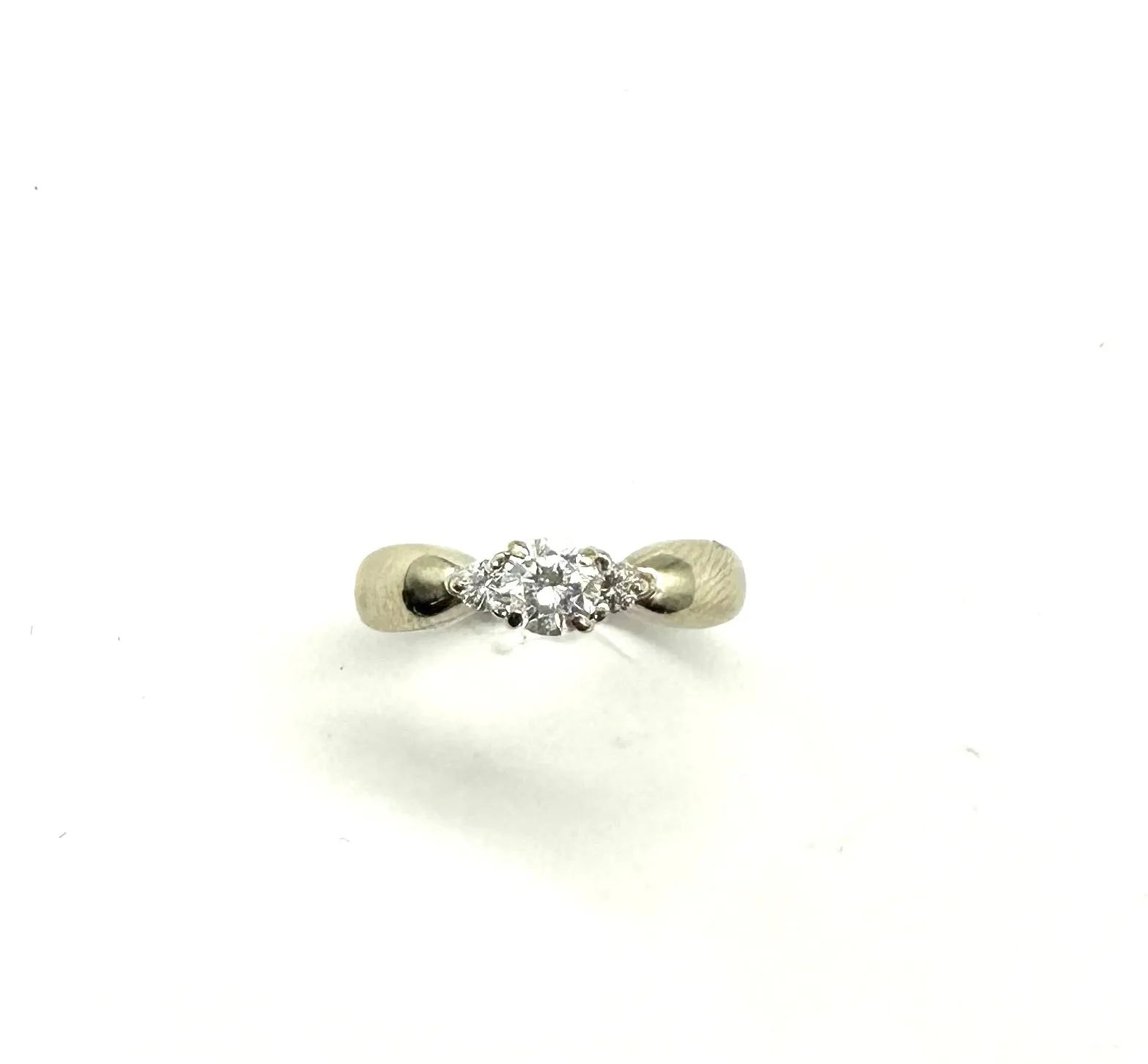 40 PTW Inline 3 Stone Diamond Ring