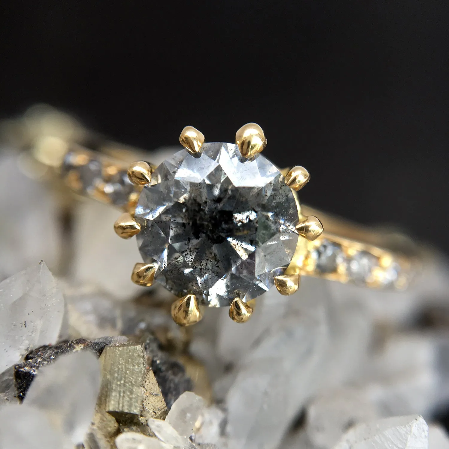 Brilliant Misty Diamond Ring